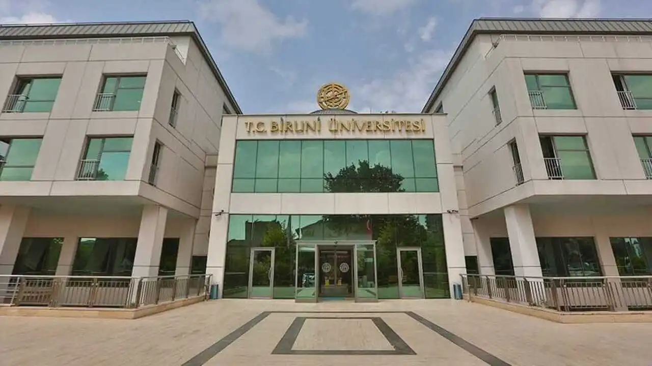 İstanbul Biruni Üniversitesi