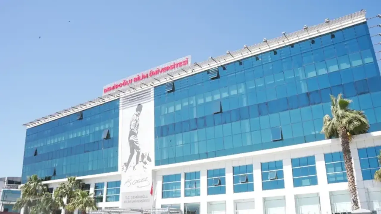 İstanbul Demiroğlu Bilim Üniversitesi