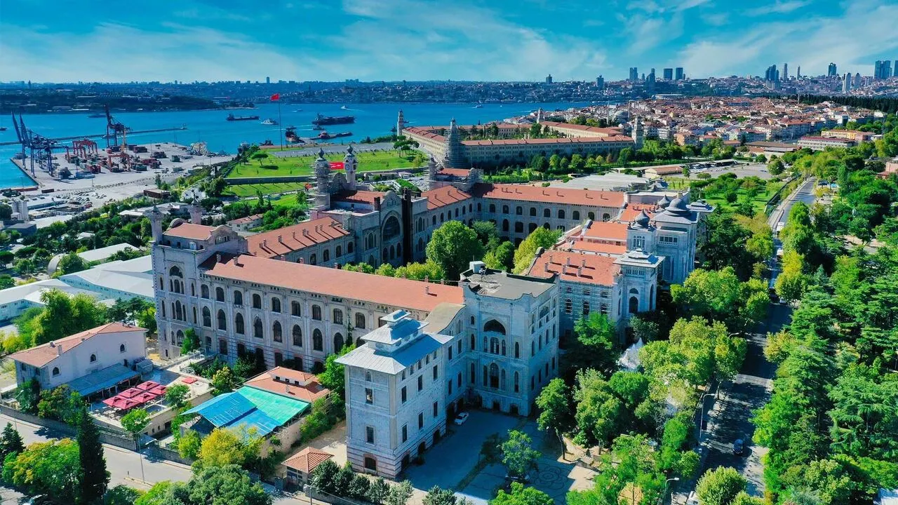 İstanbul Sağlık ve Teknoloji Üniversitesi