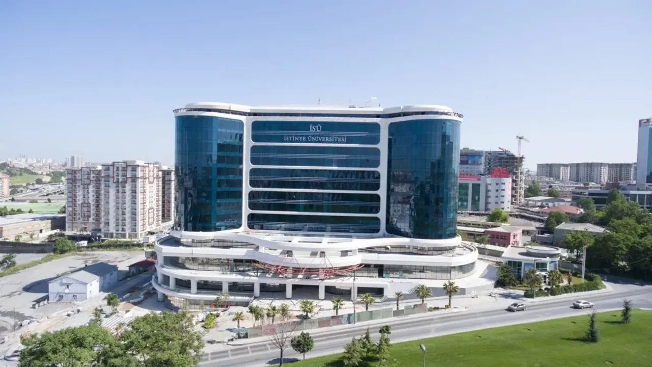 İstanbul İstinye Üniversitesi