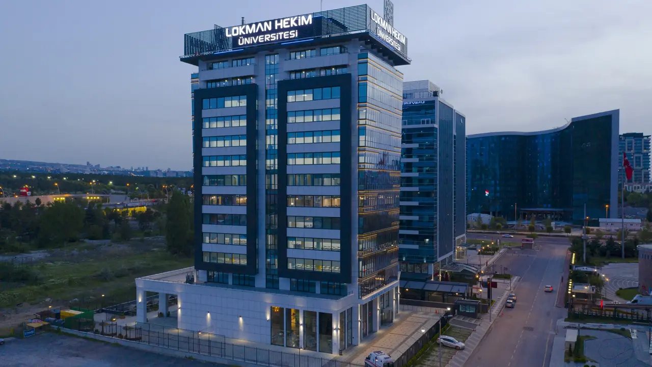 Lokman Hekim Üniversitesi