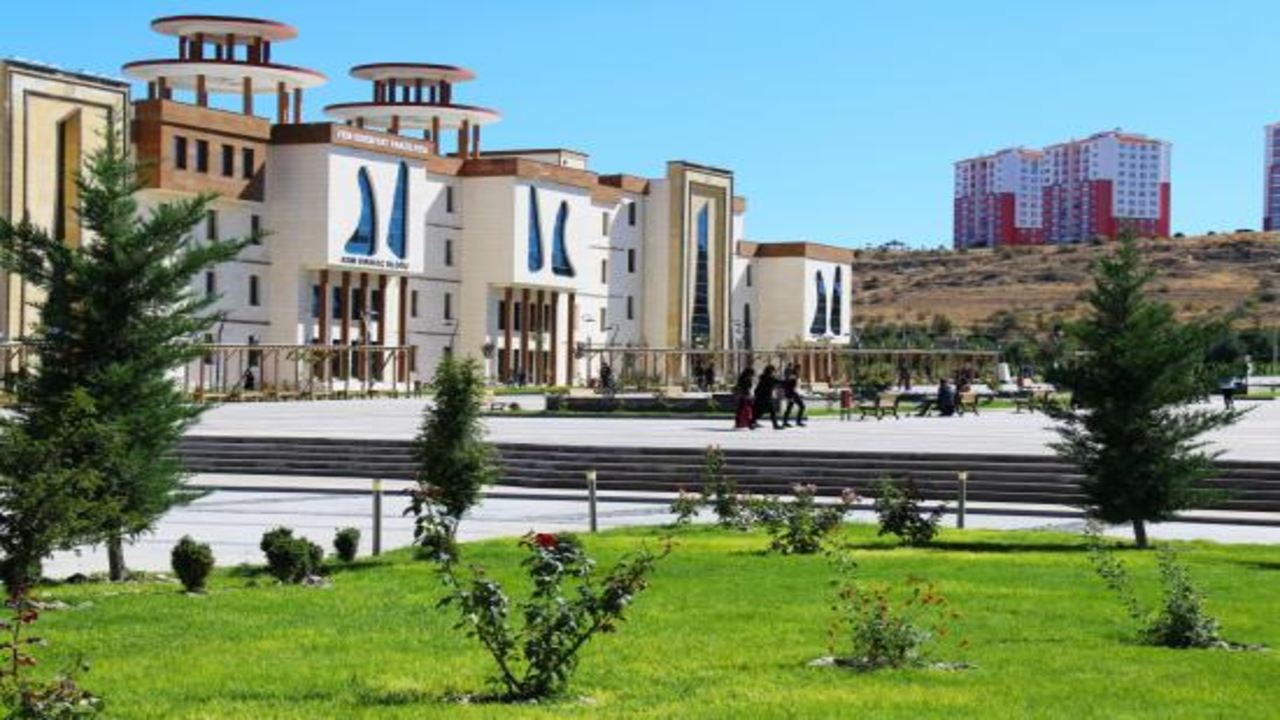 Nevşehir Hacı Bektaş Veli Üniversitesi